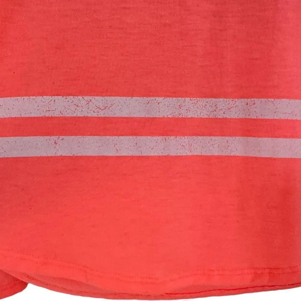 Free Kisses Graphic Get Fit Long Sleeve Activewear Streetwear Top Junior’s Large - Picture 7 of 7
